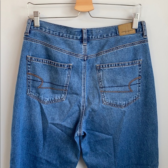 American Eagle Mom Jeans SZ 8 short - Picture 4 of 9